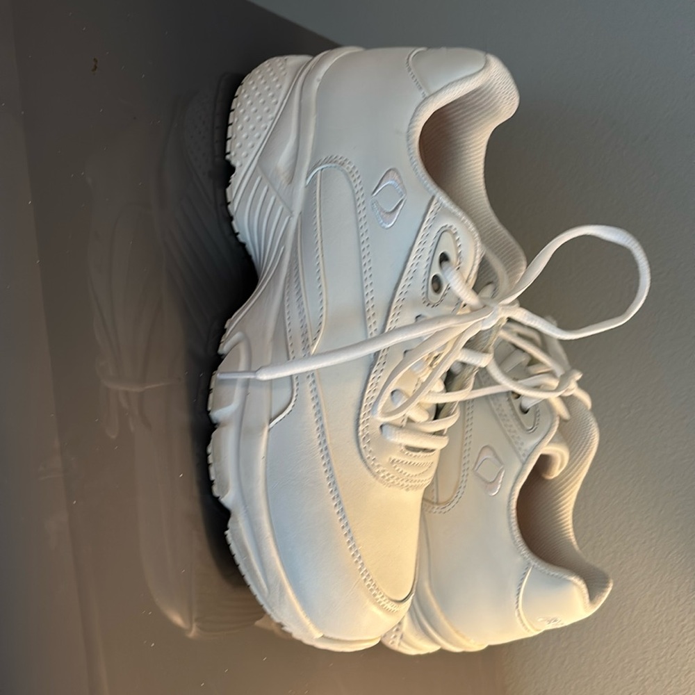 APEX (diabetic shoes)